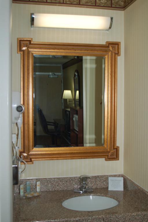 Stayapt Suites Alexandria-Fort Belvoir מראה חיצוני תמונה