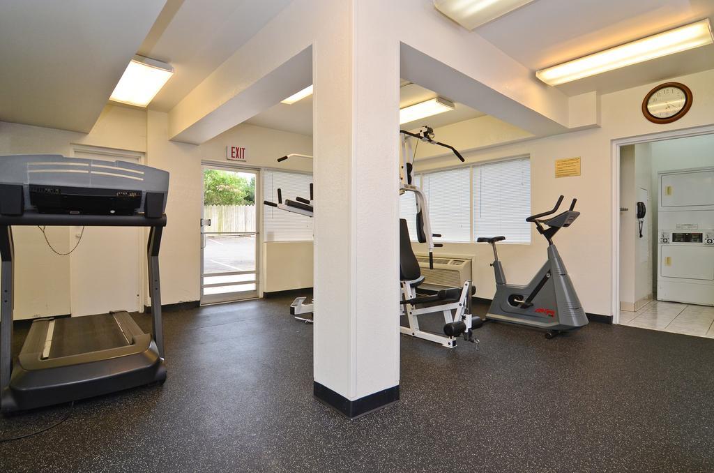 Stayapt Suites Alexandria-Fort Belvoir מתקנים תמונה