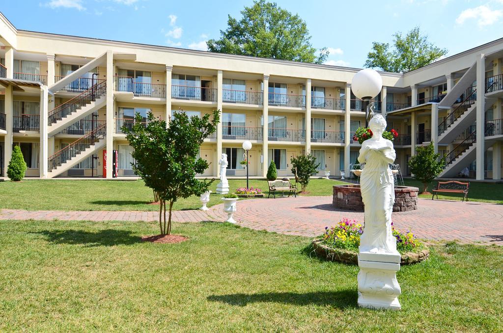 Stayapt Suites Alexandria-Fort Belvoir מראה חיצוני תמונה