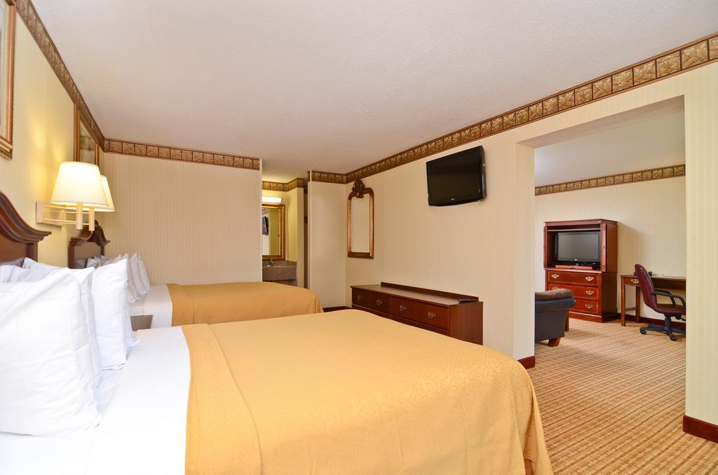Stayapt Suites Alexandria-Fort Belvoir חדר תמונה